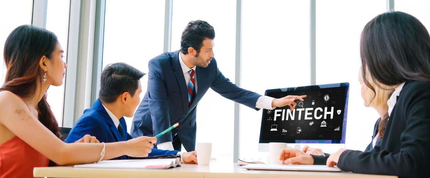 Read more about the article Fintech Startups: Disrupting Traditional Banking