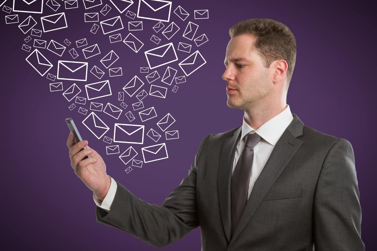 Read more about the article Choosing the Right Email Marketing Platform