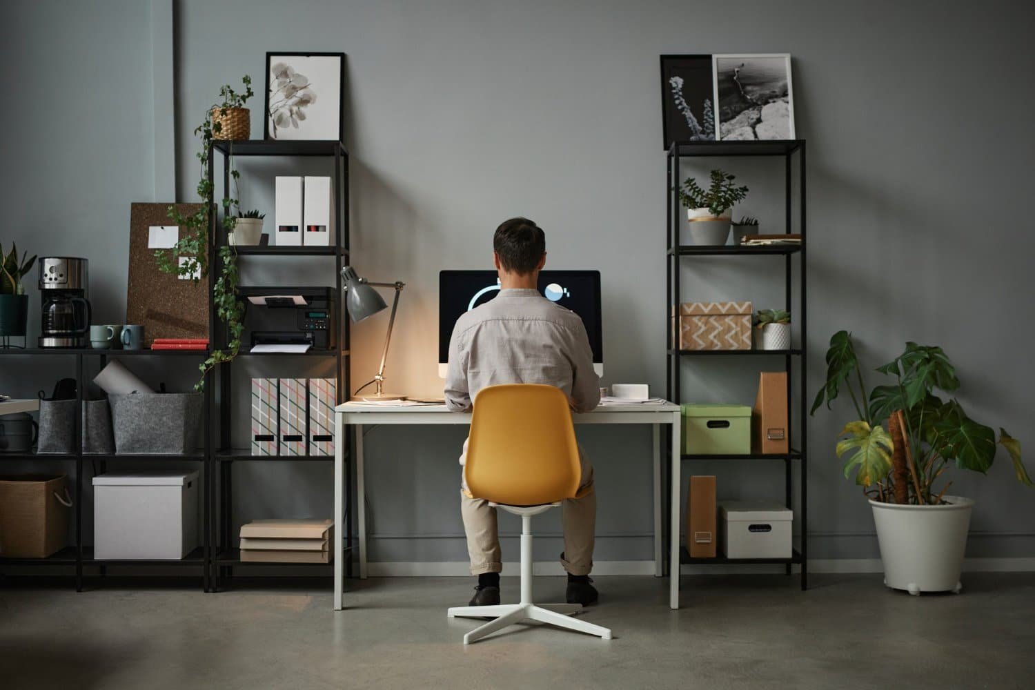 You are currently viewing Ergonomic Desk Setup for Productivity