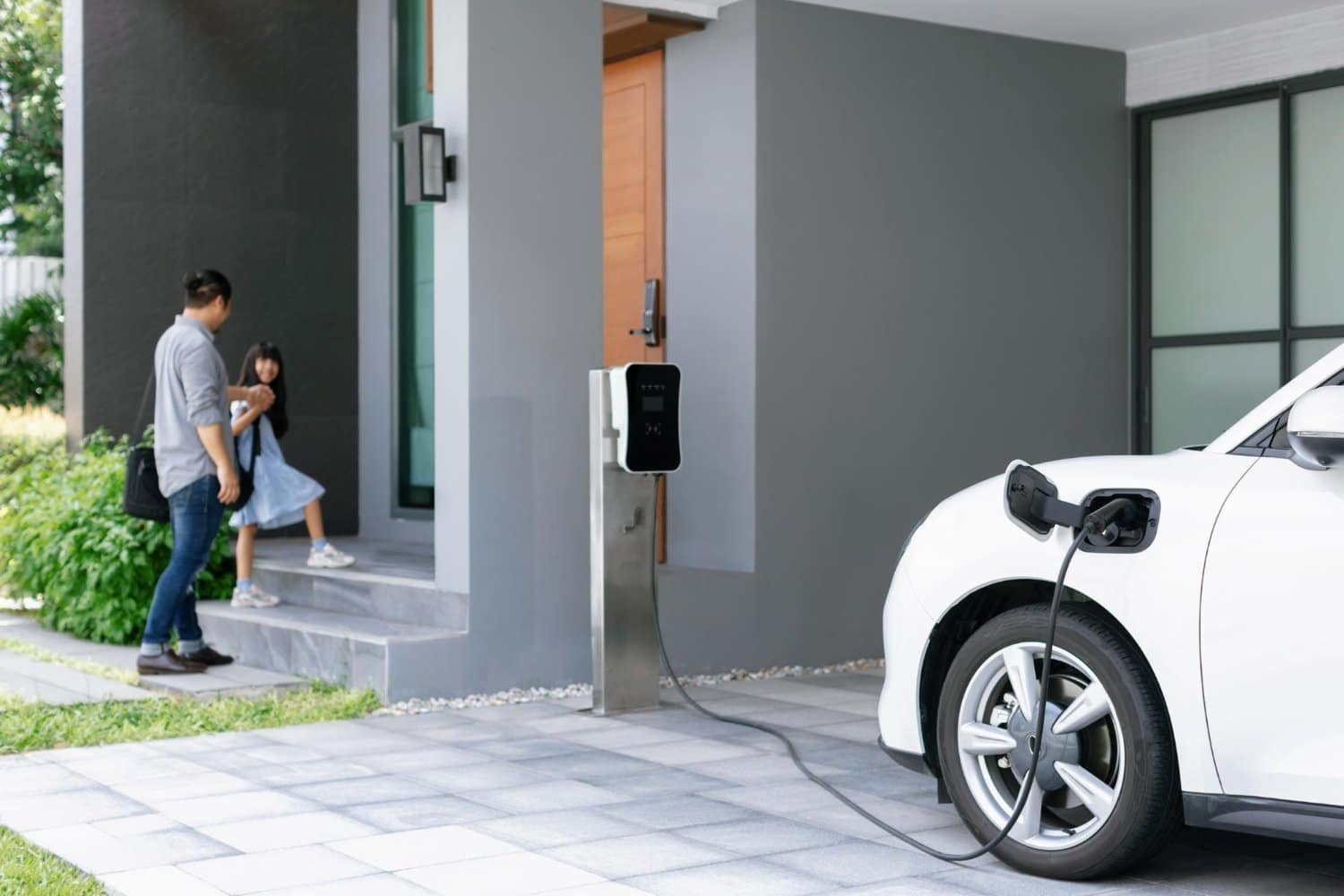 You are currently viewing Electric Car Charging Solutions for Home