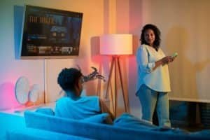 Read more about the article Setting Up a Home Theatre: From Basics to Advanced Tips