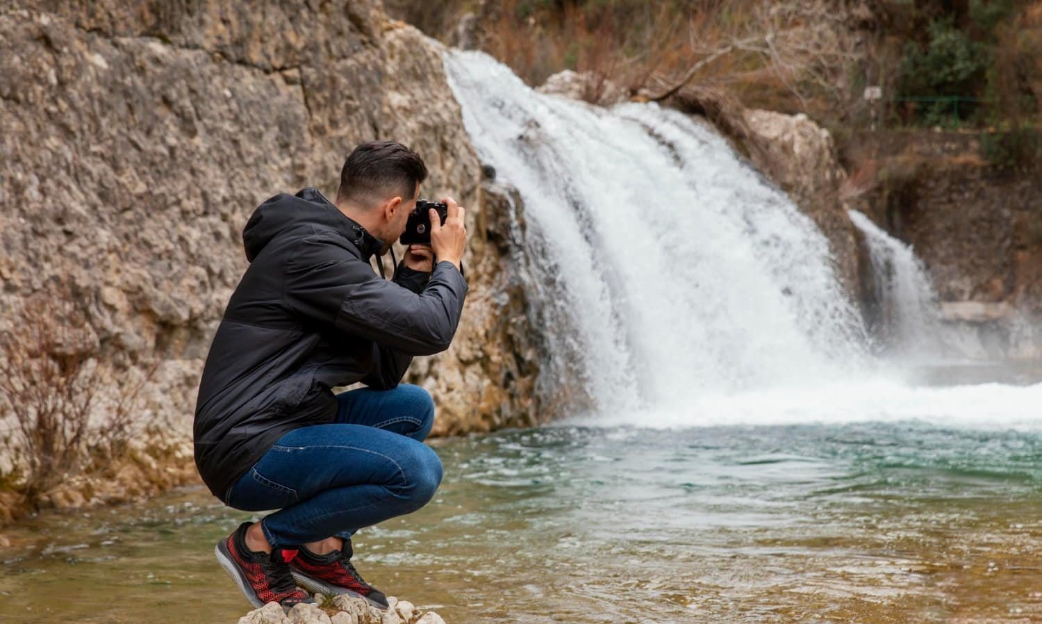 Read more about the article Best Waterproof Cameras for Adventure Photography