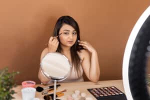 Read more about the article Jones Road Beauty Simplicity: Minimalist Makeup Trends for 2024