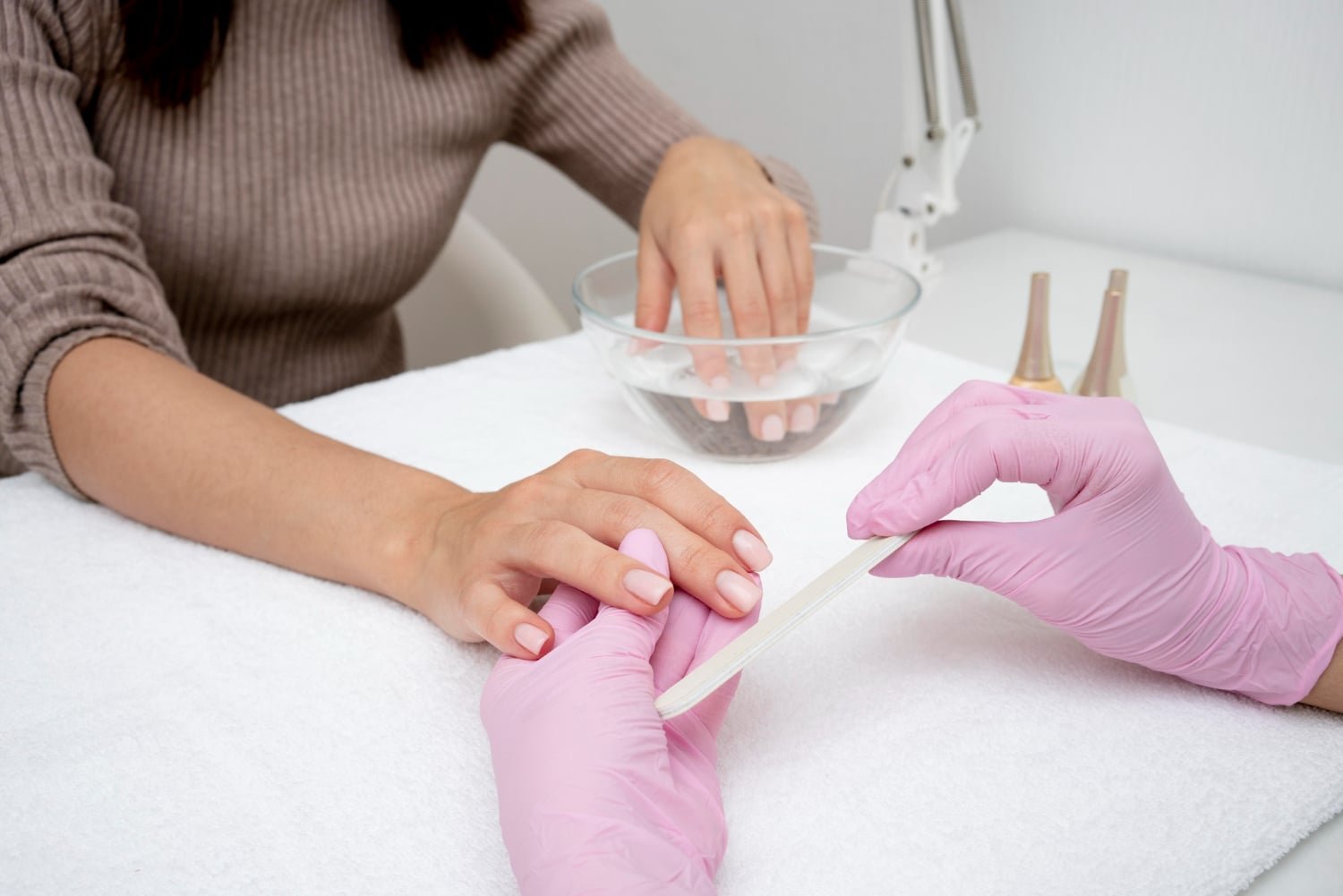 Read more about the article Mylee: Achieving Salon-Quality Nails At Home With Mylee In 2024
