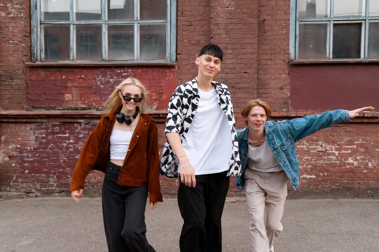 Read more about the article PULL and BEAR’s Urban Chic: Streetwear Staples for 2024