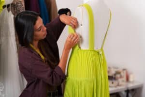 Read more about the article Stitch Fix’s Personalized Fashion: Tailored Trends for 2024