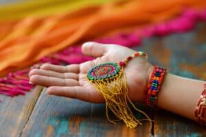 Read more about the article Pura Vida Bracelets’s Handcrafted Harmony: Accessories with a Cause in 2024
