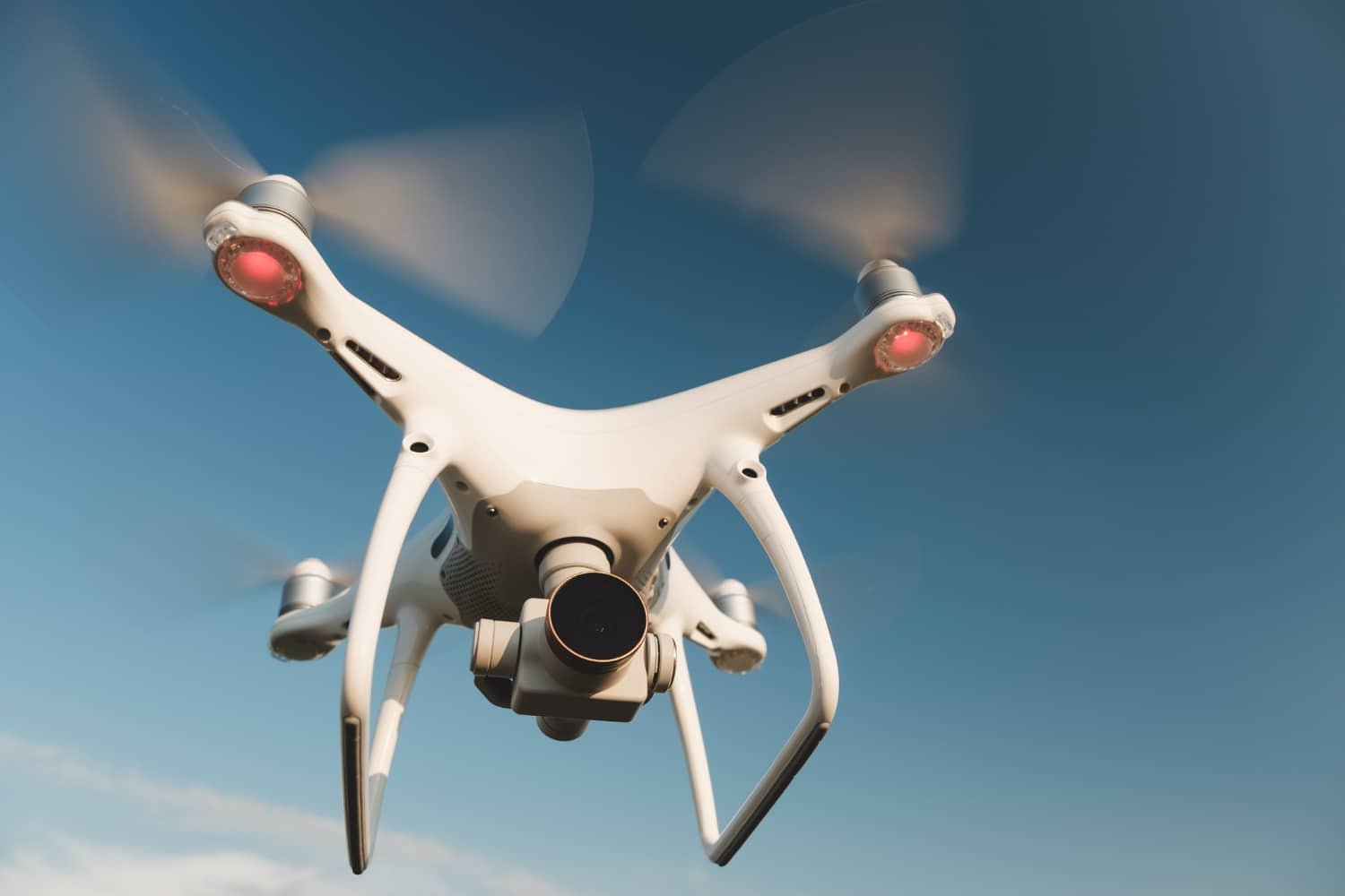 Read more about the article Soar High with DJI Technology Co., Ltd.’s Latest Drones for 2024