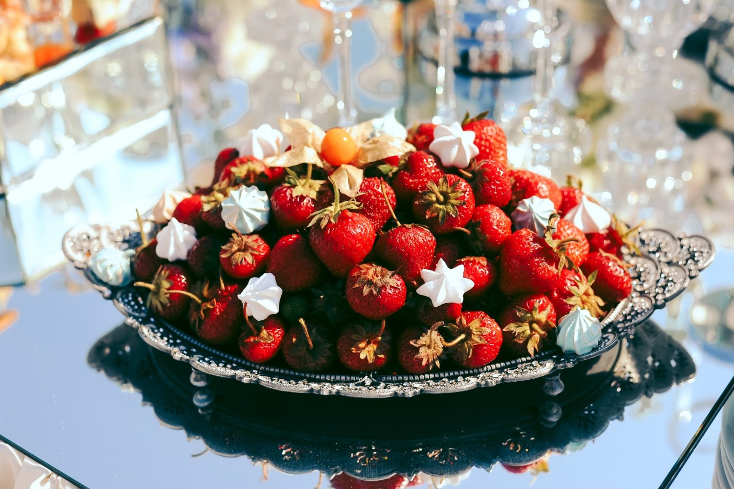 Shari’s Berries Gourmet Dipped Strawberries and Treats
