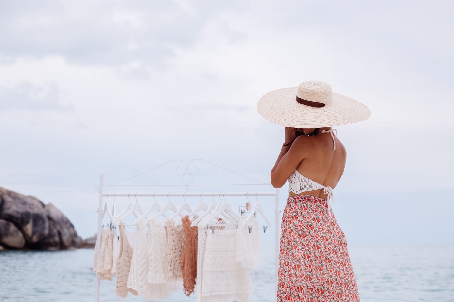 Read more about the article Relax And Unwind With Adrift’s Beach-Inspired Clothing