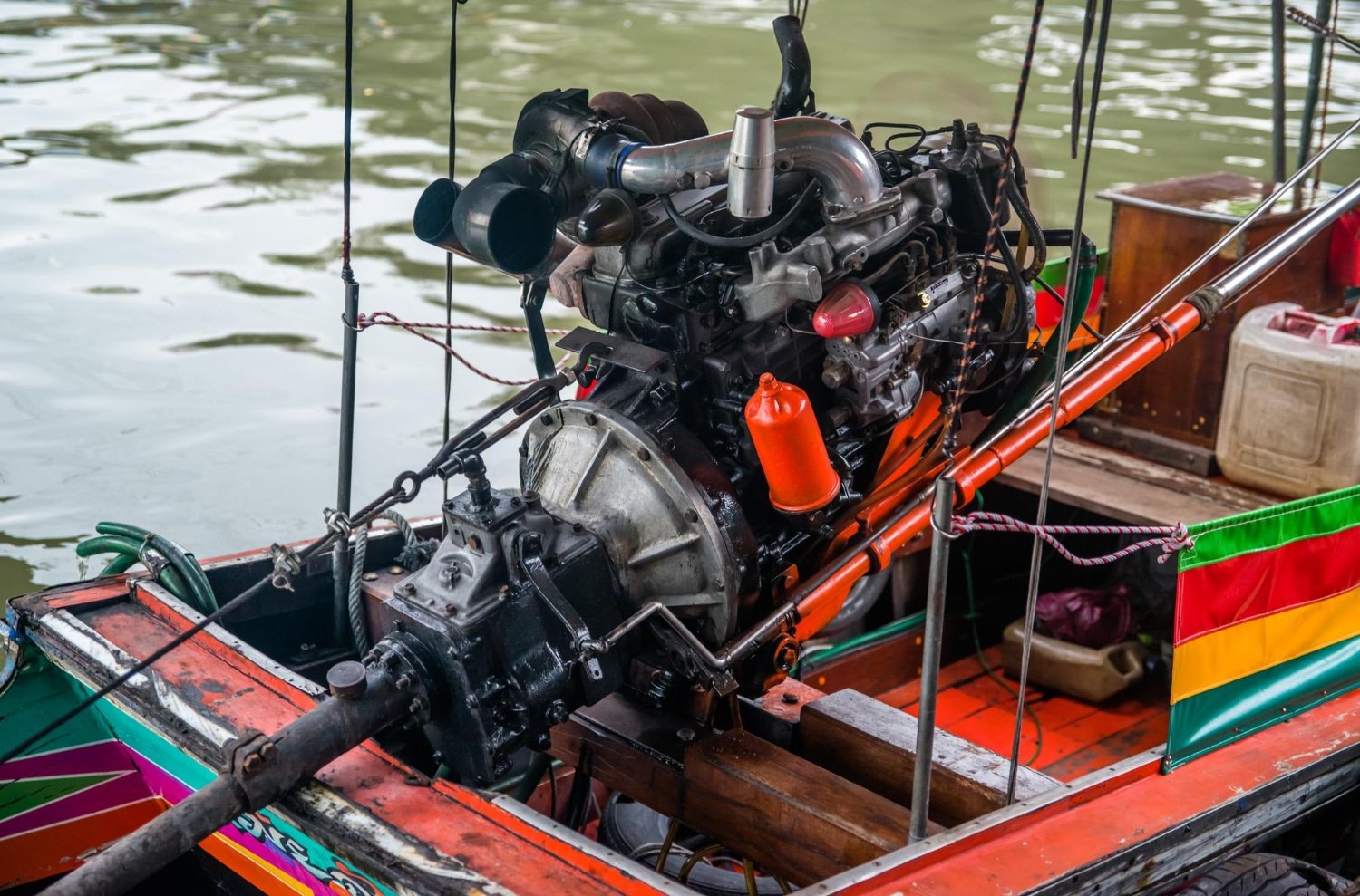 Read more about the article Gear Up for the Sea with West Marine: Boating and Fishing Equipment in 2024