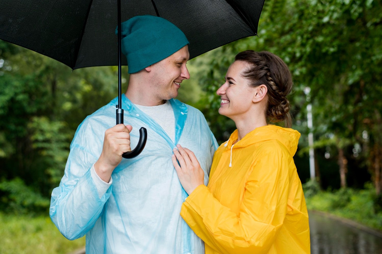 Weather Ready: totes ISOTONER’s 2024 Umbrellas and Rainwear