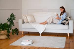 Read more about the article Automate Your Home Cleaning With iRobot.com’s Robotic Vacuums