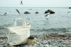 Read more about the article Sustainable Seas: Sea Bags (US)’s 2024 Recycled Sail Products
