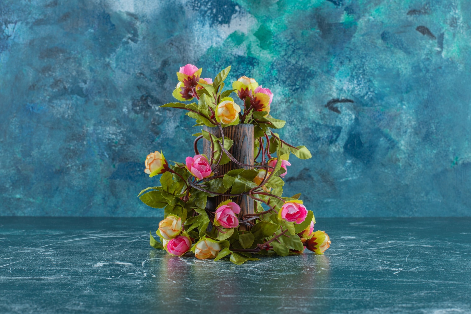 Floral Fantasies: Afloral (US)’s 2024 Artificial Flowers and Decor