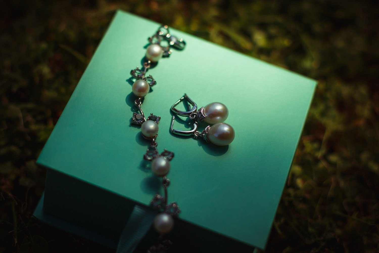 Read more about the article Accessorize Stylishly With Brook and York’s Customizable Jewelry