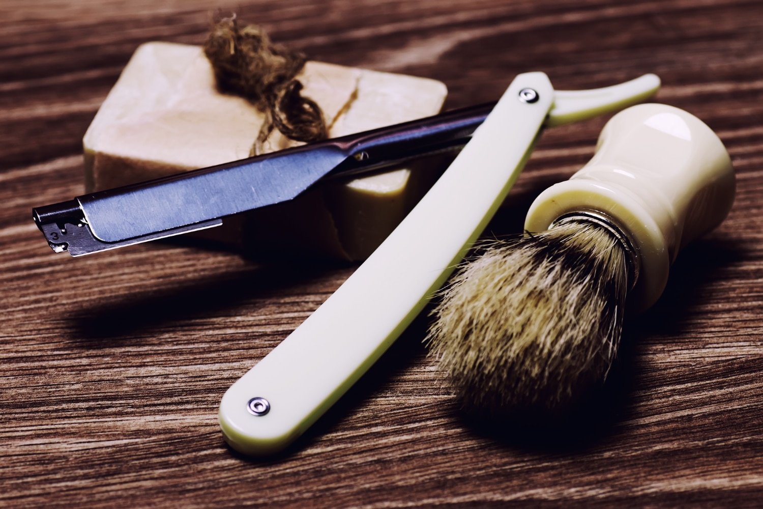 Shave Smoothly And Sustainably With Friction Free Shaving’s Eco-Friendly Razors