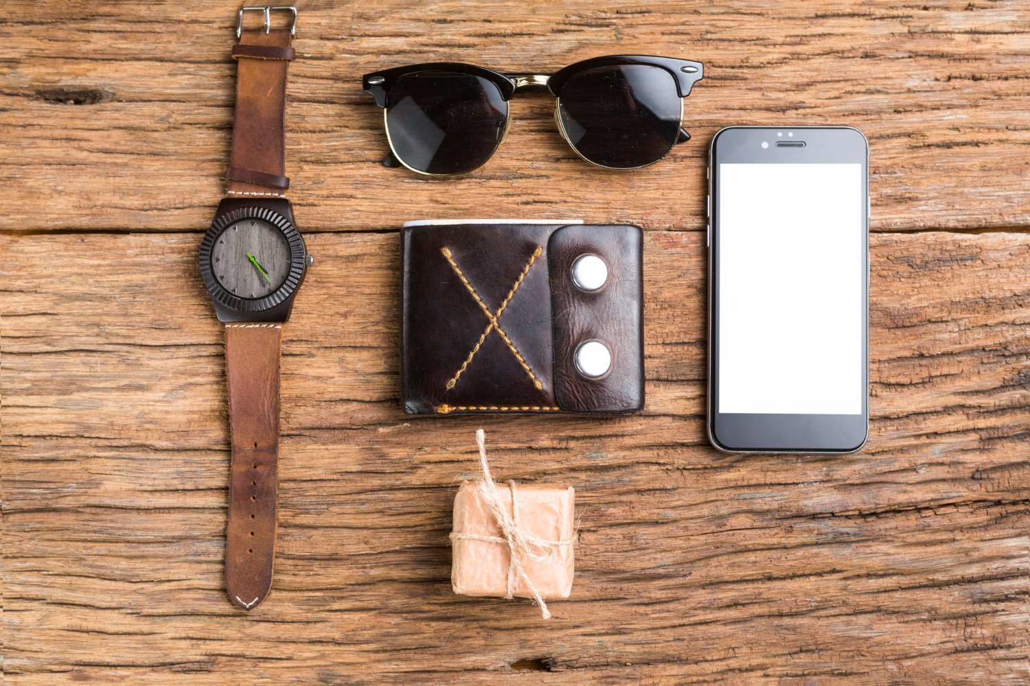 Explore Stylish And Functional Accessories With Kapten & Son DE’s Watches And Bags
