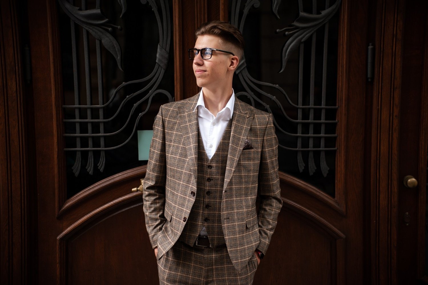 Classic Menswear with Spier & Mackay: Tailored Suits and Fine Clothing in 2024